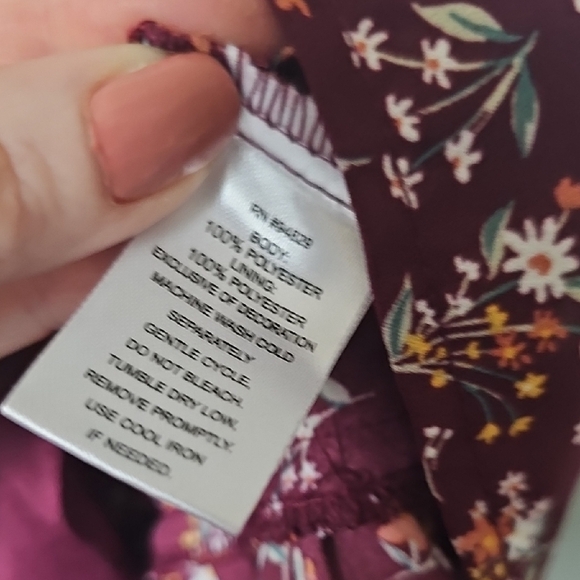 Planet Heart Romantic Date Night Floral Burgundy Peasant Top Medium - Picture 8 of 10